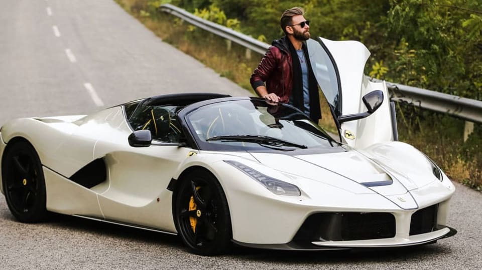 ! Slovenské LaFerrari Aperta na klikatých okreskách